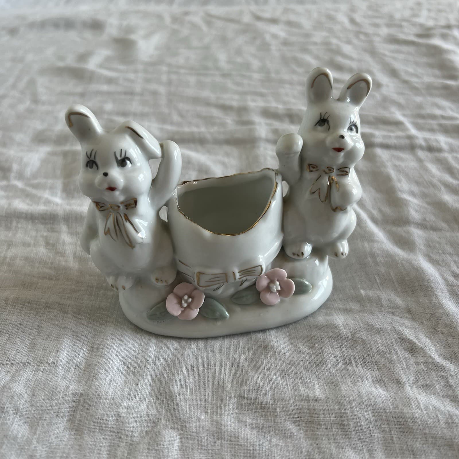 Vintage Ceramic Bunny Rabbit Egg Holder Coquette Cottagecore Kitsch Planter — photo 7 of 10