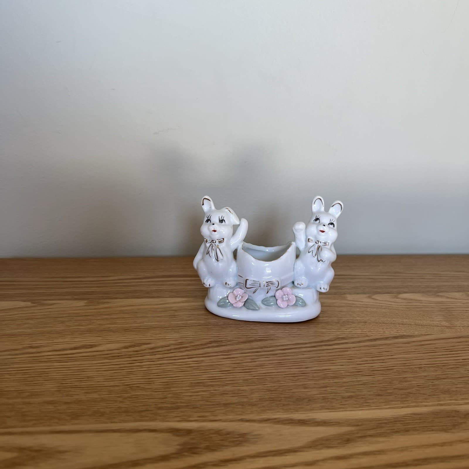 Vintage Ceramic Bunny Rabbit Egg Holder Coquette Cottagecore Kitsch Planter — photo 10 of 10