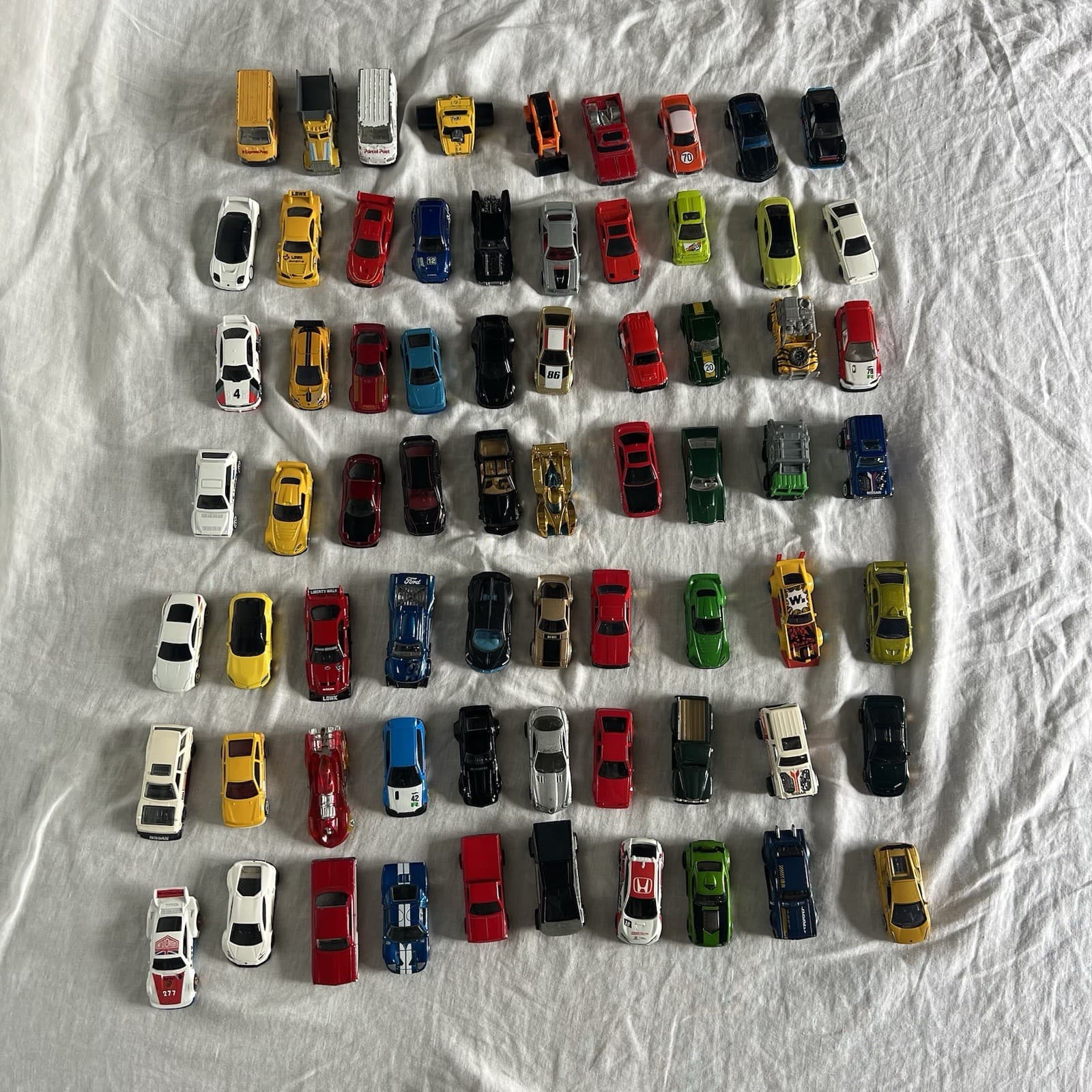 Bulk Lot 60+ Diecast Cars Matchbox Hot Wheels 2000s 2010s Collected Job Lot — photo 1 of 11