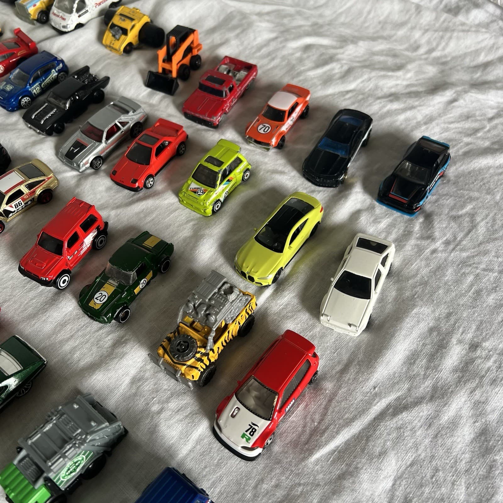 Bulk Lot 60+ Diecast Cars Matchbox Hot Wheels 2000s 2010s Collected Job Lot — photo 6 of 11