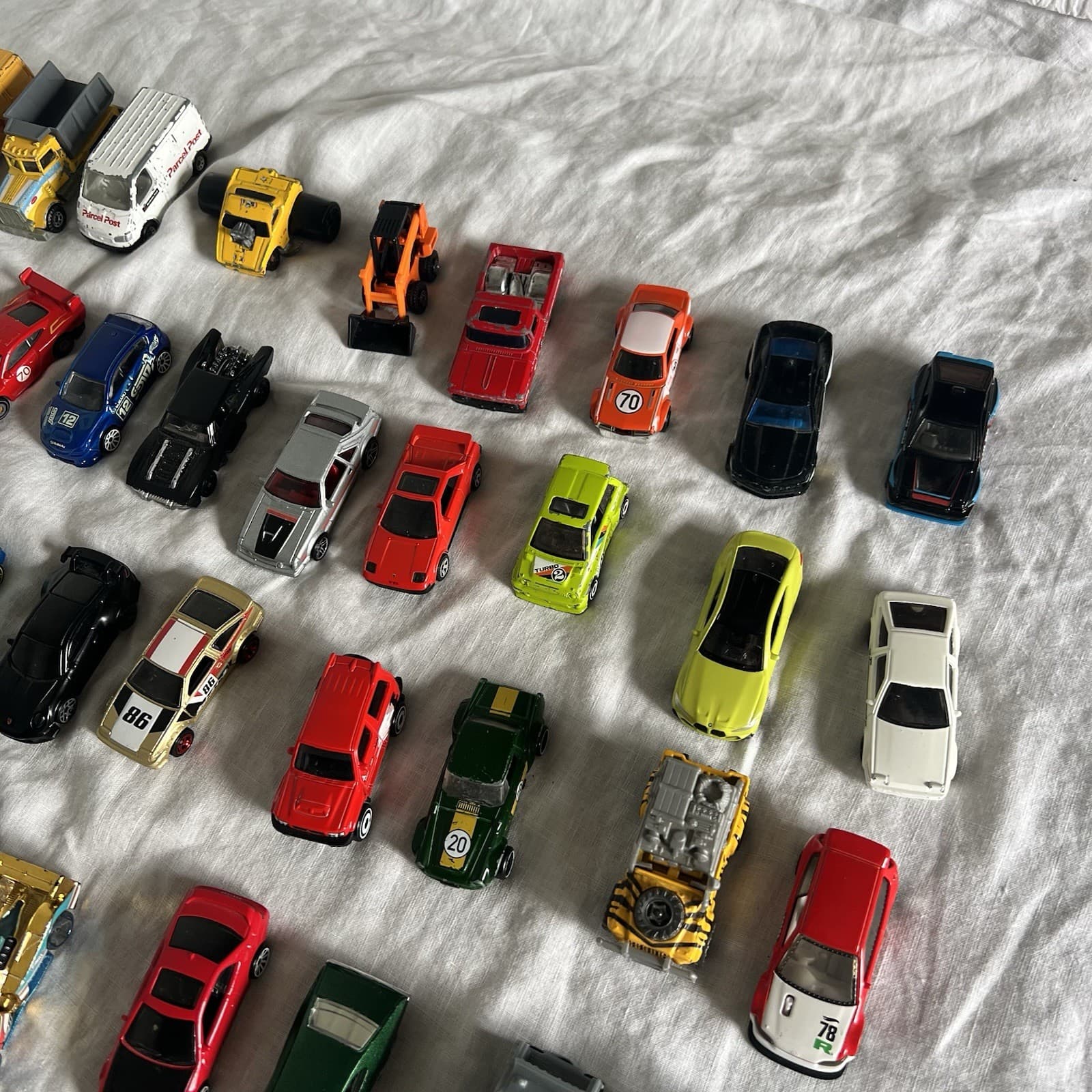 Bulk Lot 60+ Diecast Cars Matchbox Hot Wheels 2000s 2010s Collected Job Lot — photo 9 of 11