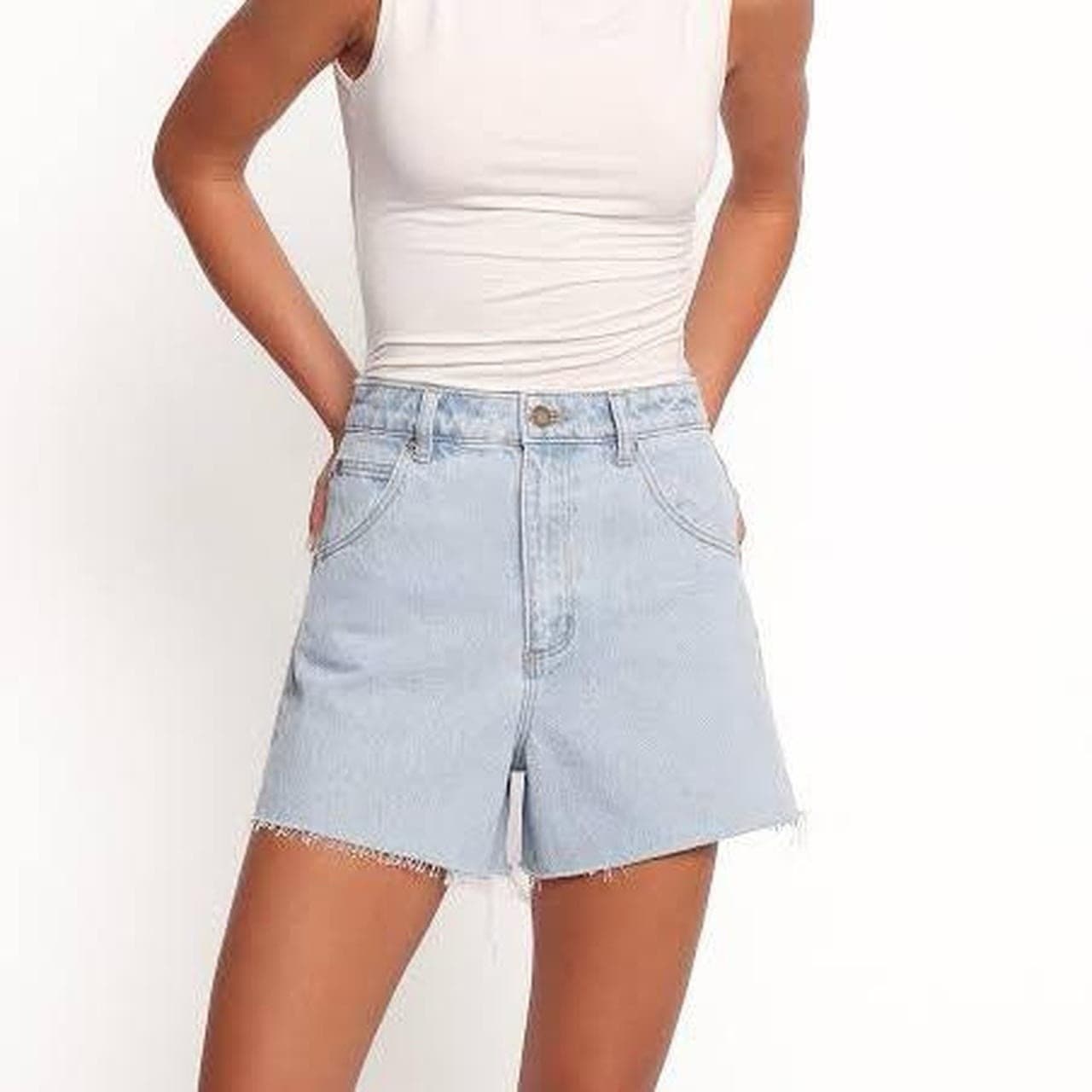 Rollas Mirage Denim Shorts 26 8 High Rise Loose Fit Light Blue Organic Cotton — photo 4 of 10