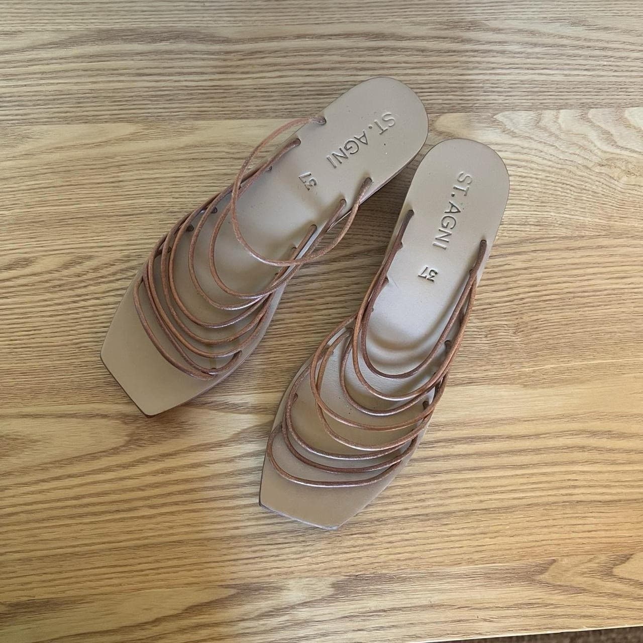 St Agni Ines Sandal 37 6 Tan Leather Strappy Block Heel Minimalist Sold Out Luxe — photo 4 of 8