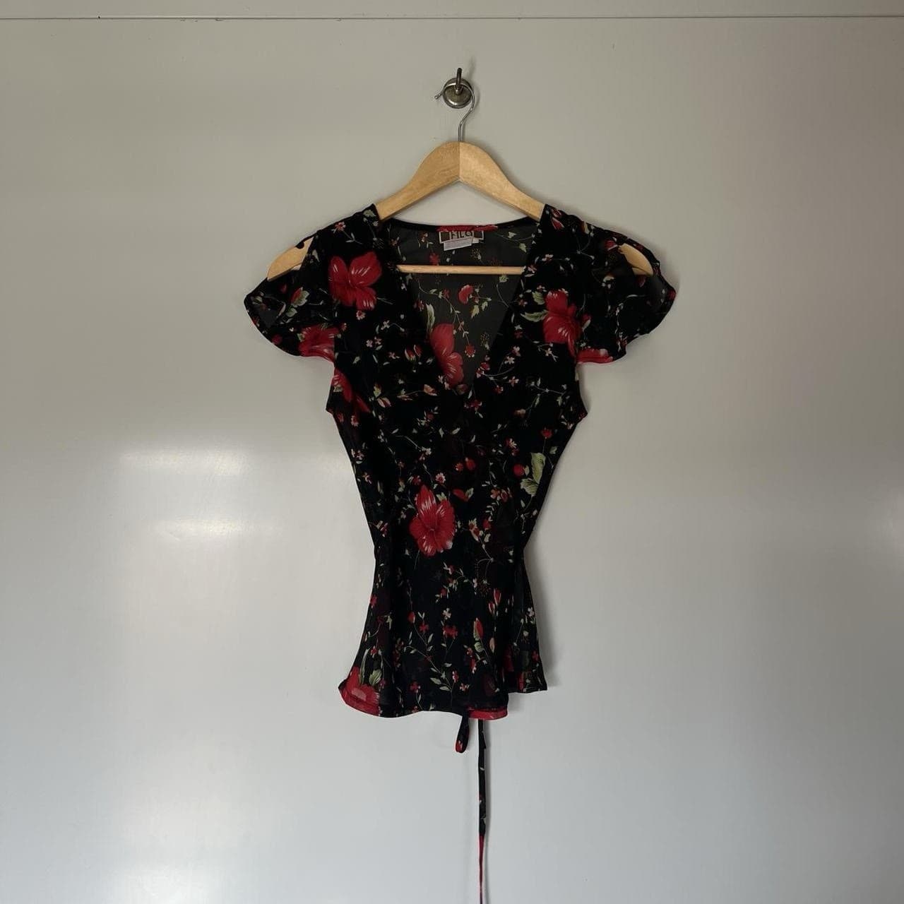 Vintage Y2K Filo Jellyfish Top 8 10 Black Red Floral Flutter Sleeve Mesh Fairy — photo 3 of 7