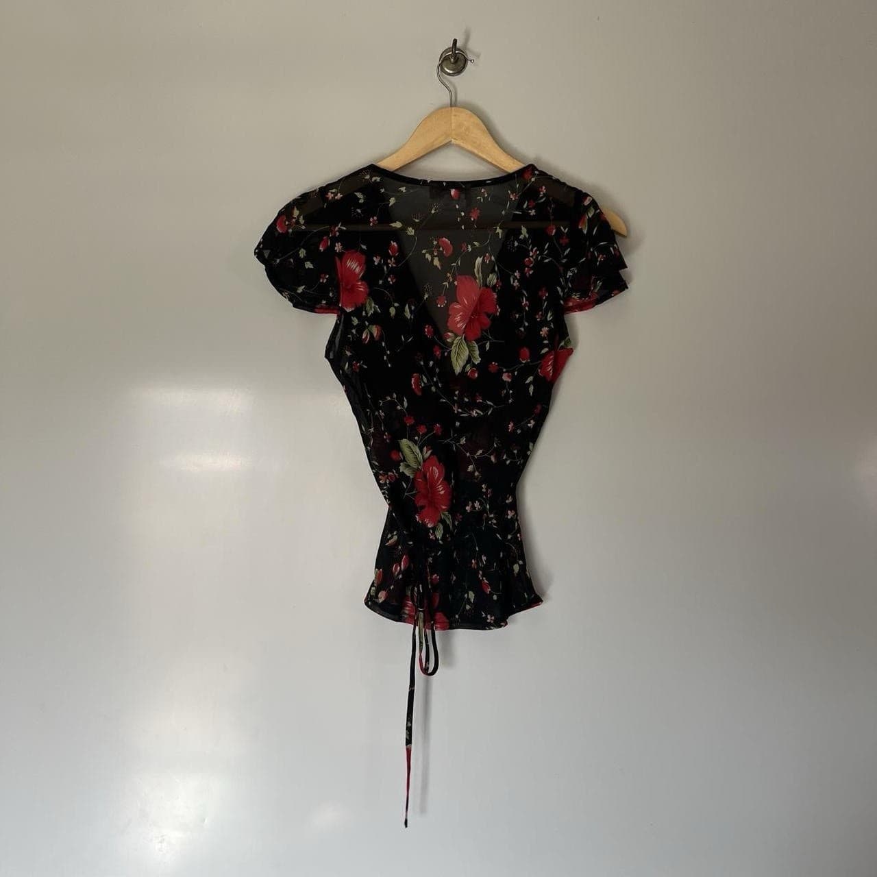 Vintage Y2K Filo Jellyfish Top 8 10 Black Red Floral Flutter Sleeve Mesh Fairy — photo 4 of 7