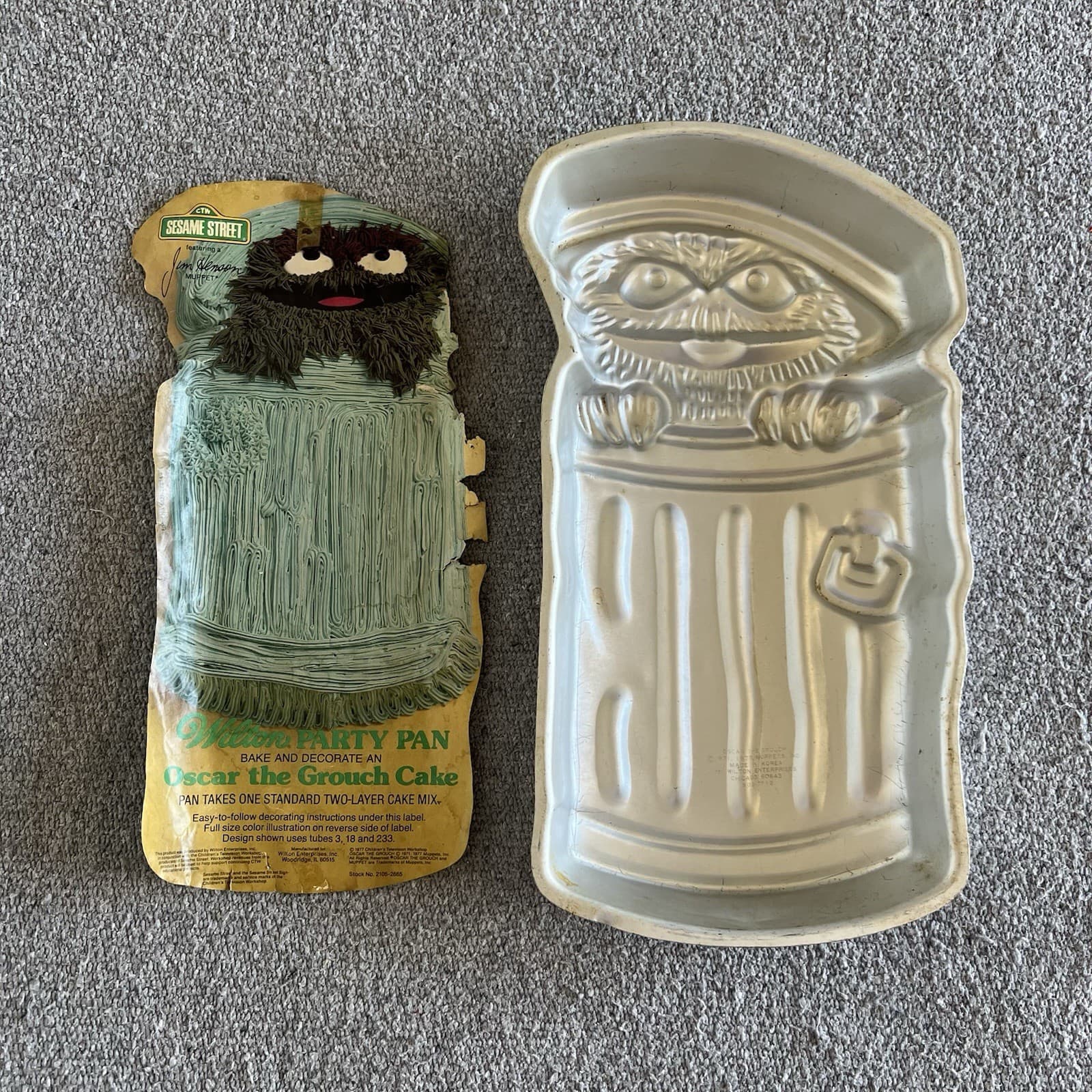 Oscar the Grouch Sesame Street Wilton Cake Tin 3D Mold Vintage Baking Dish — photo 1 of 5