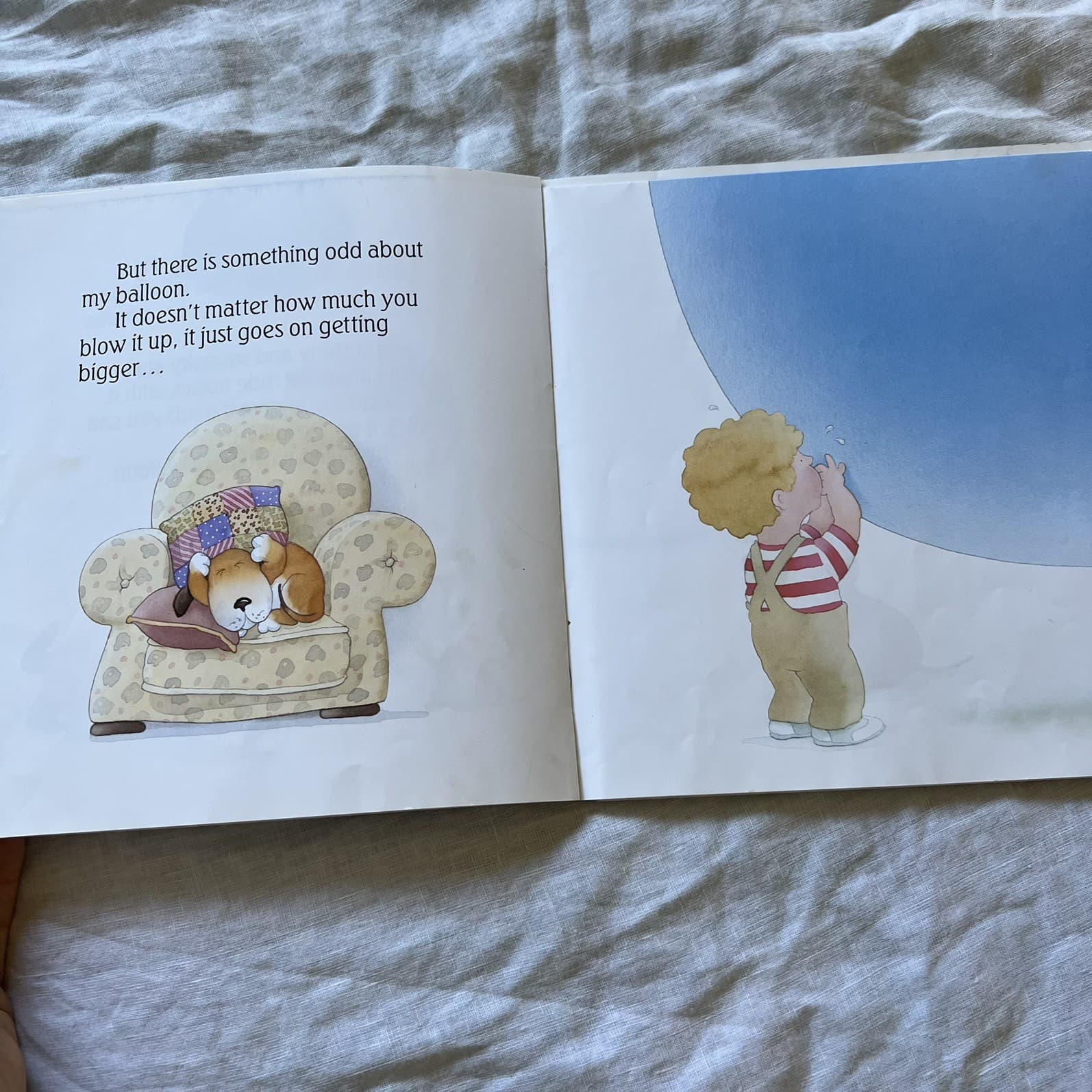 The Blue Balloon Mick Inkpen Vintage Softcover Childrens Book Kipper Story — photo 2 of 6