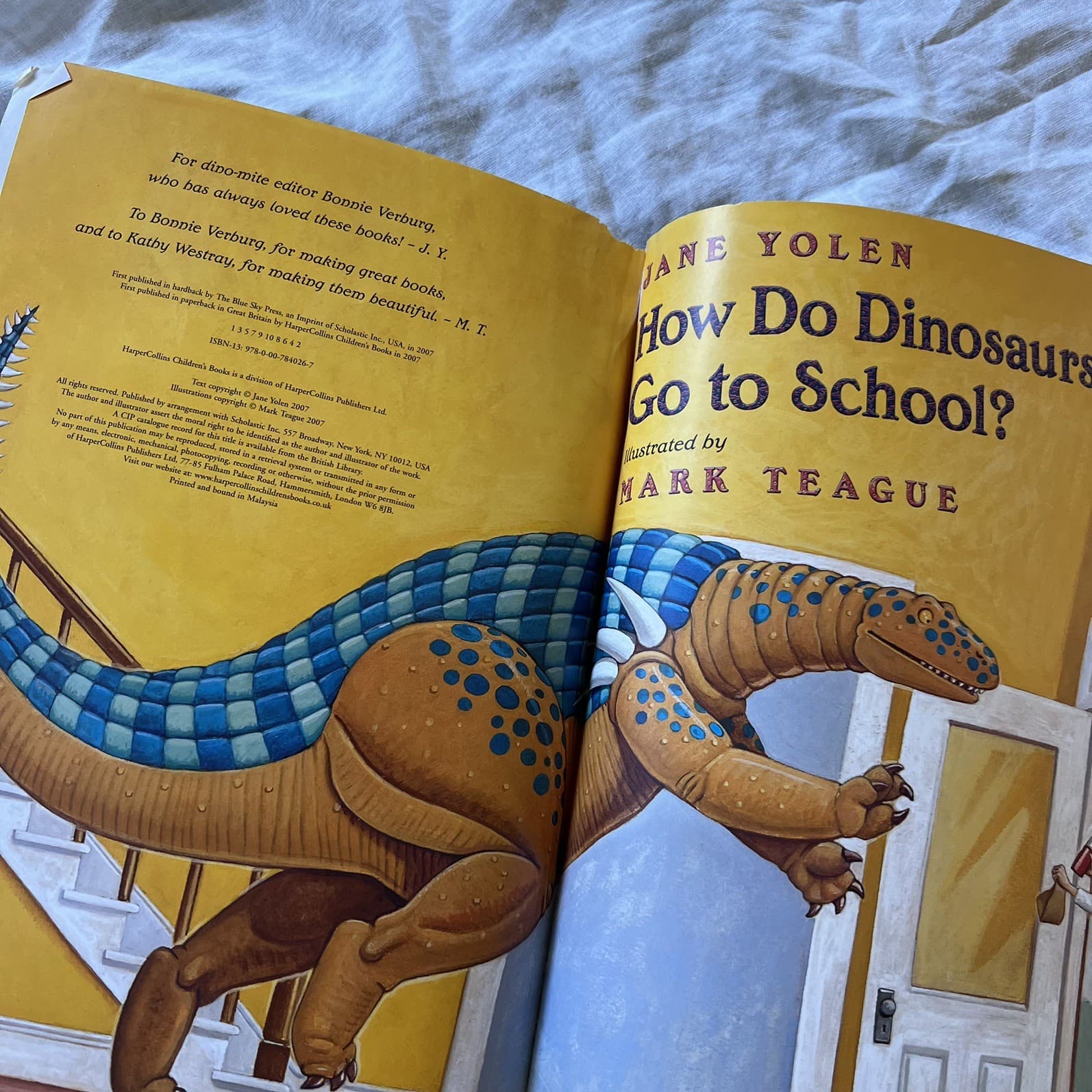 How Do Dinosaurs Go to School Jane Yolen Mark Teague Educational Kindergarten — photo 2 of 5
