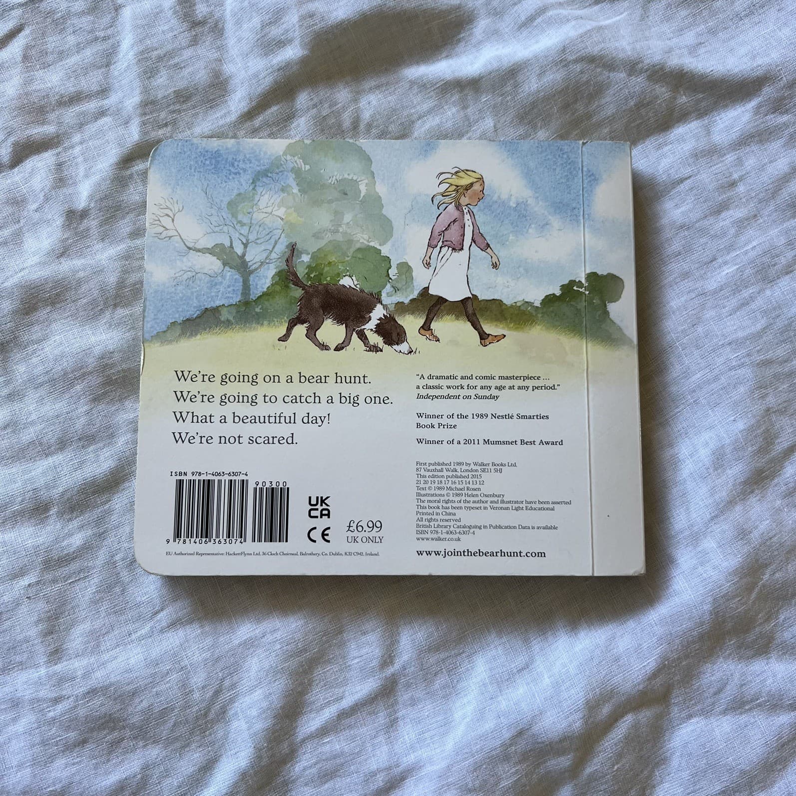 We’re Going on a Bear Hunt Michael Rosen Helen Oxenbury Board Book Classic — photo 4 of 4