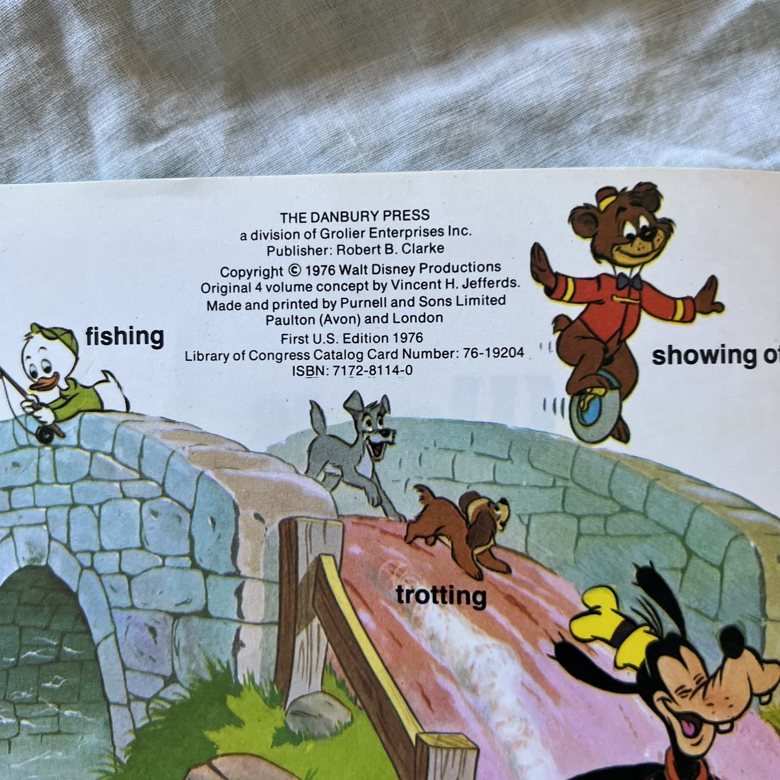 Vintage Walt Disney Words That Do Things Mickey Mouse Hardcover Action Verbs — photo 6 of 8