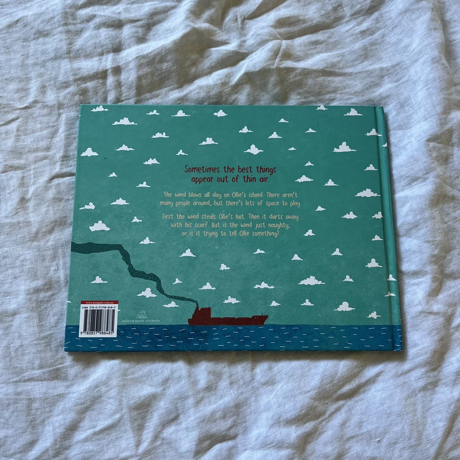 Ollie and the Wind Ronojoy Ghosh CBCA Shortlisted Hardcover Children's Book — photo 4 of 5
