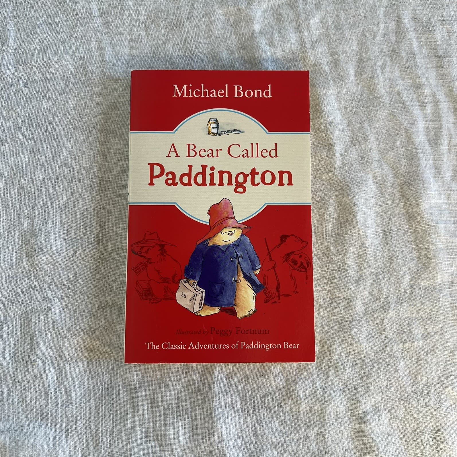 A Bear Called Paddington Michael Bond Classic Chapter Book Kids Junior Fiction — photo 1 of 4