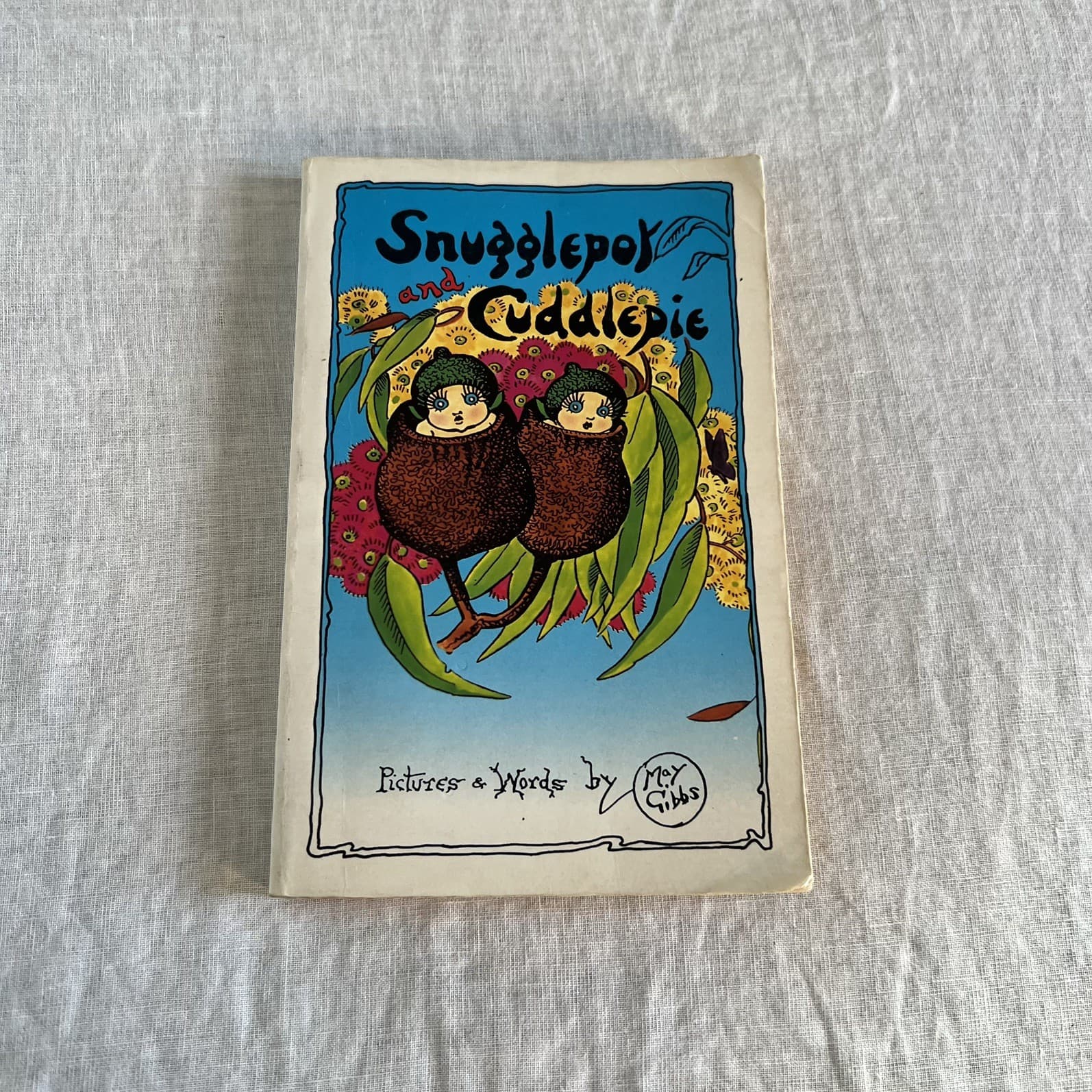 Snugglepot And Cuddlepie May Gibbs 1985 Vintage Book Rare Collector Stamp Set — photo 1 of 6