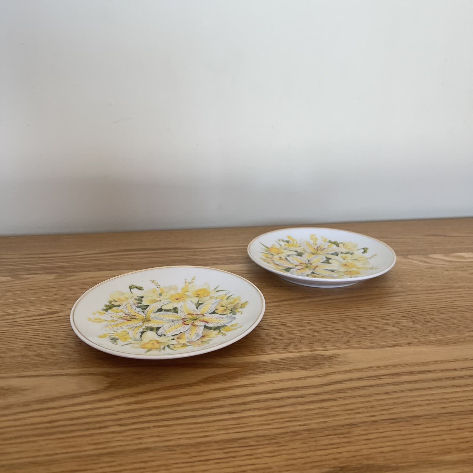 Vintage The Floral Collection Porcelain Side Plates Pair Lily Daffodil Wattle 6" — photo 3 of 7