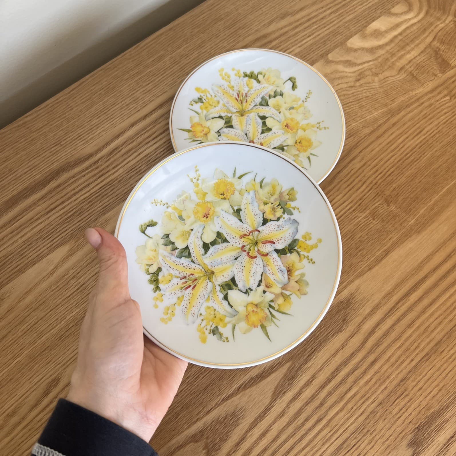 Vintage The Floral Collection Porcelain Side Plates Pair Lily Daffodil Wattle 6" — photo 4 of 7