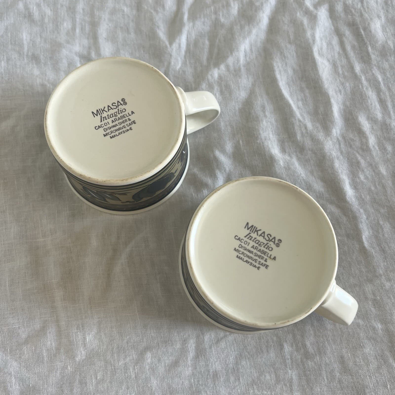 Vintage Mikasa Intaglio Arabella Flat Tea Cups Set Navy Floral Stoneware Boho — photo 6 of 13