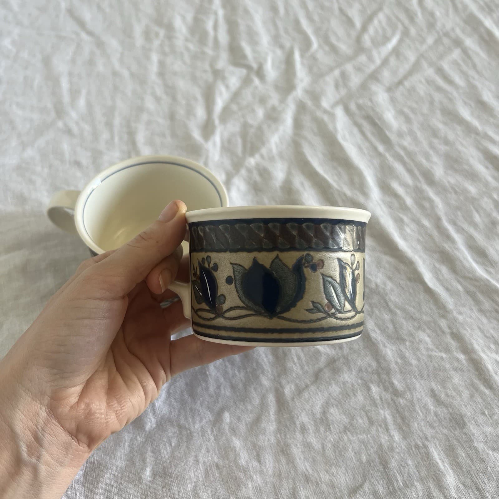 Vintage Mikasa Intaglio Arabella Flat Tea Cups Set Navy Floral Stoneware Boho — photo 8 of 13