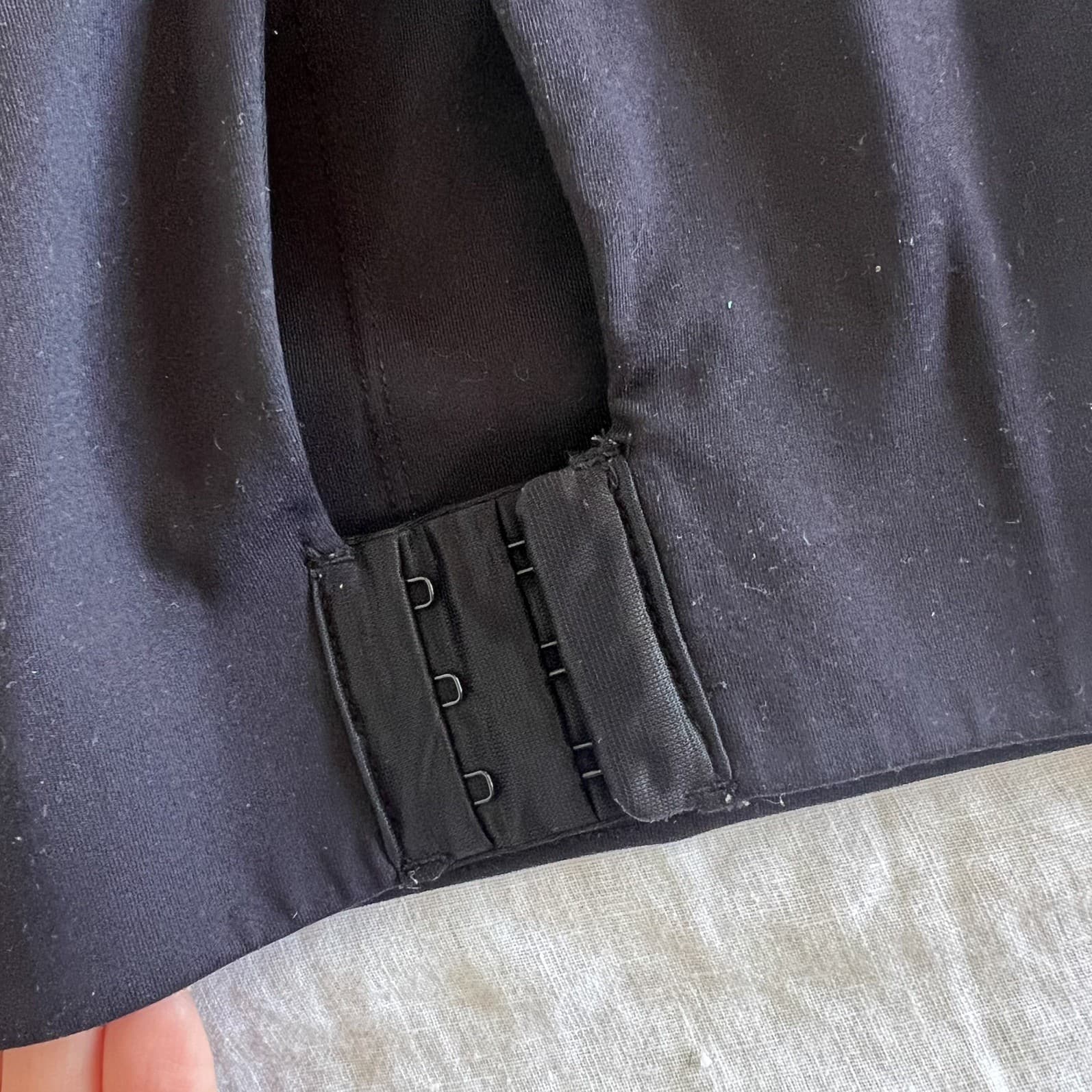 H&M Sport Black Crop Sports Bra Racerback Activewear Gym Top Size S Small — photo 5 of 5