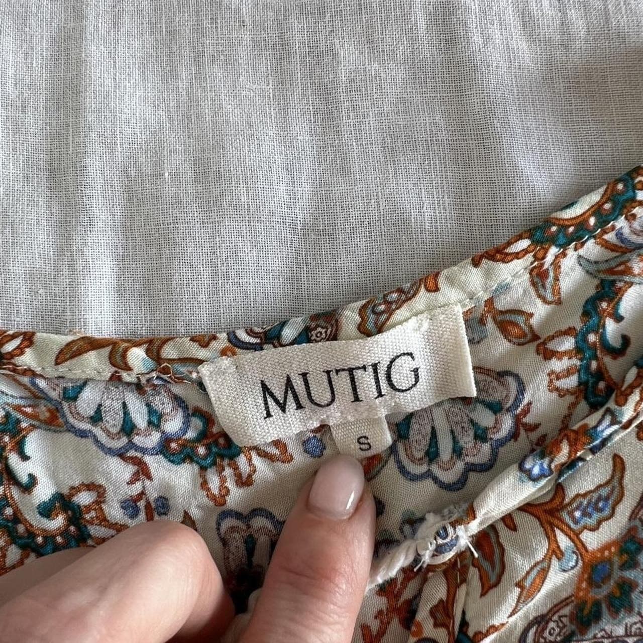 MUTIG Boho Floral Paisley Smock Blouse Top Rayon Tassel Spell Style Orange Small — photo 8 of 8