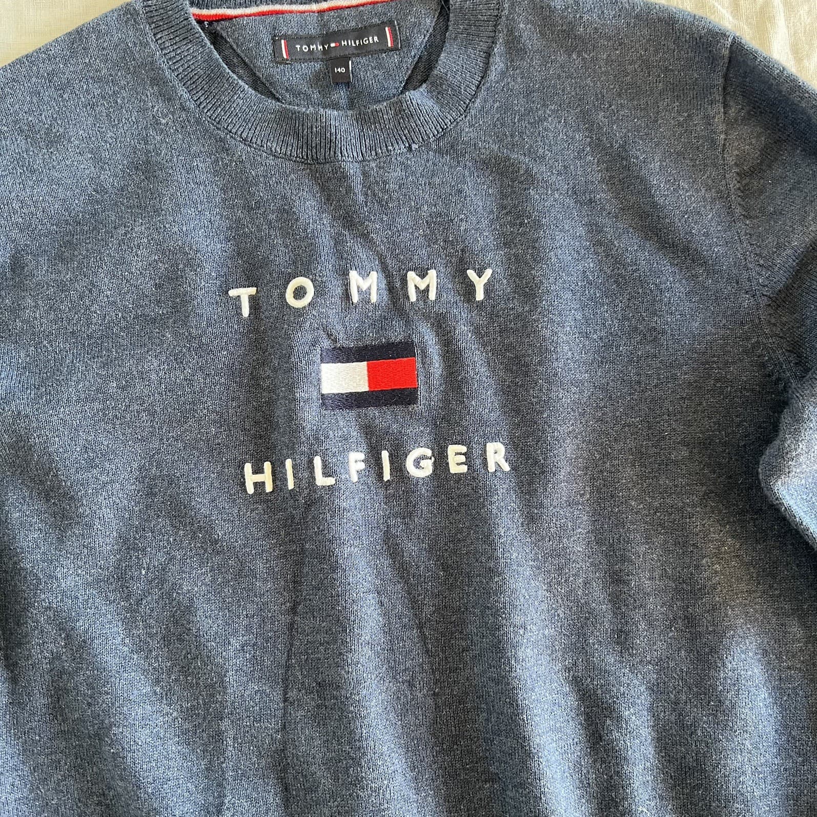 Tommy Hilfiger Kids Jumper Size 10 140 Blue Knit Logo Sweater Crew Neck Cotton — photo 5 of 6