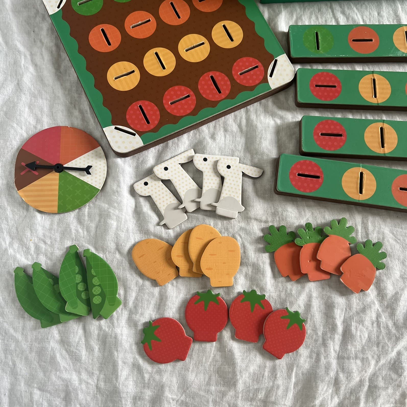 mierEdu Don’t Take My Tomatoes Family Speed Board Game Educational Kids Puzzle — photo 2 of 5