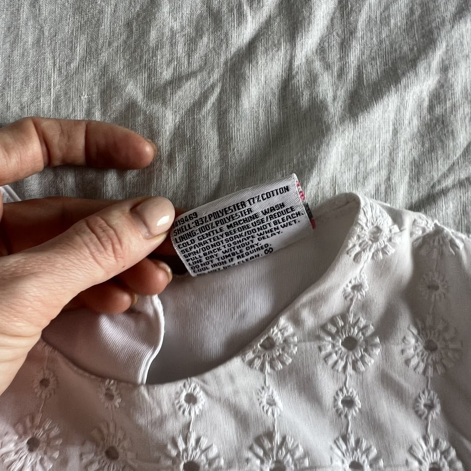Girls White Broderie Anglaise Dress Size 6 Eyelet Prairie Tiered Smock — photo 6 of 6