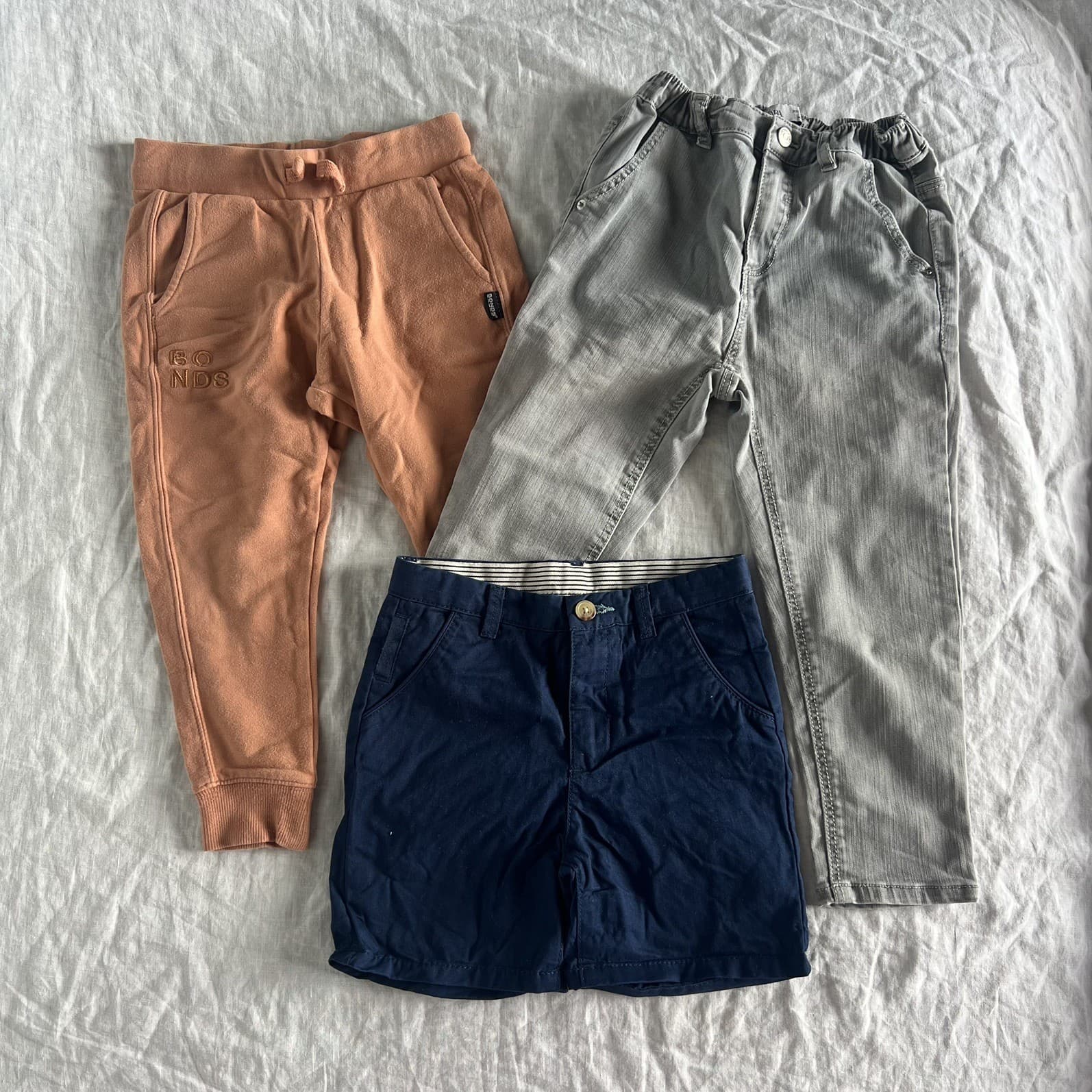 Boys Size 4 5 Bottoms Pack Zara Grey Jeans Navy Shorts Bonds Trackpants — photo 1 of 2