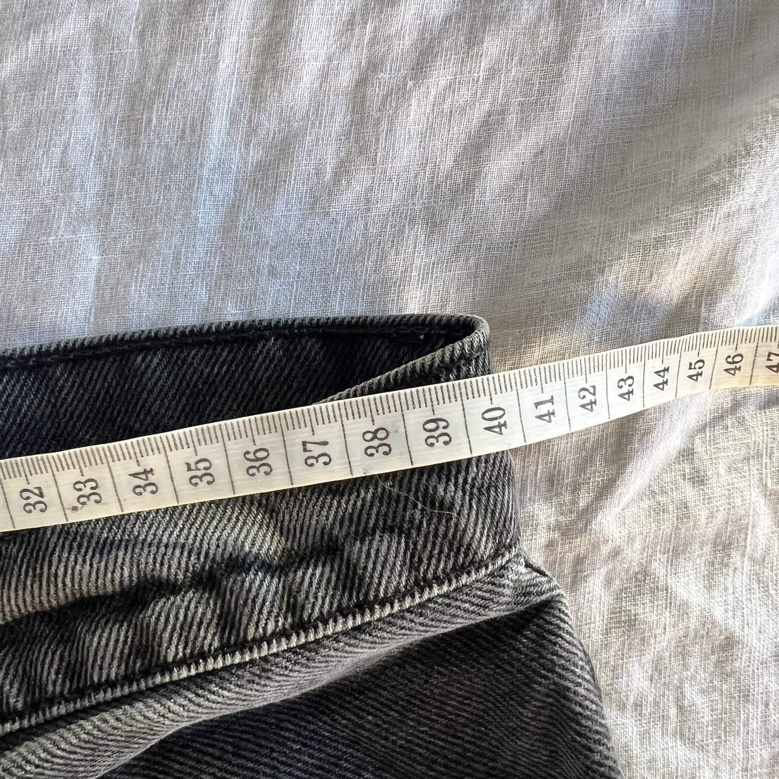 Vintage Levi’s 504 Faded Black Straight Leg Jeans Made in Australia Size 30 — photo 9 of 10