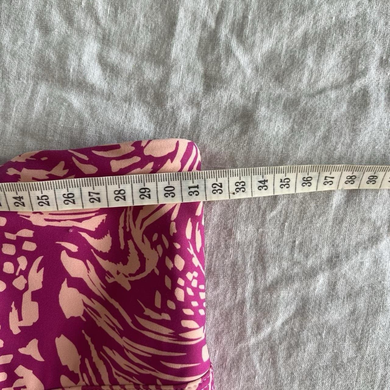 Lorna Jane Twist Bike Shorts S Small Bright Pink Patterned Active Core Stability — photo 5 of 8