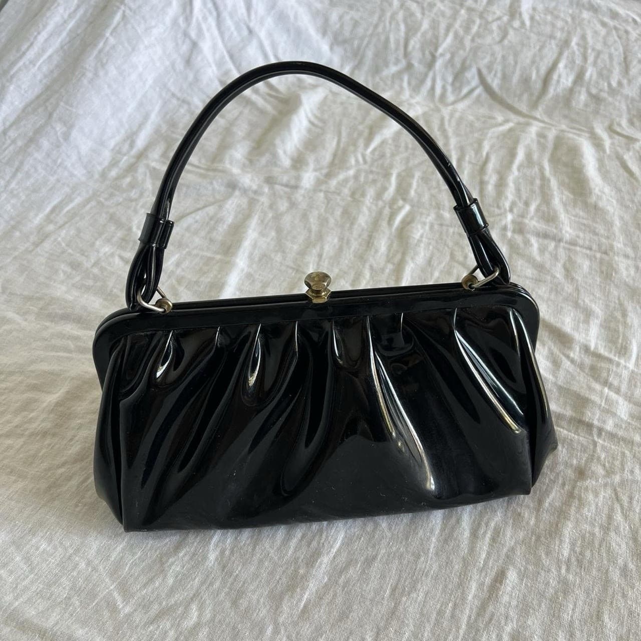 Vintage Black Patent Handbag Kiss Lock Evening Bag Y2K Ruched Top Handle — photo 5 of 7