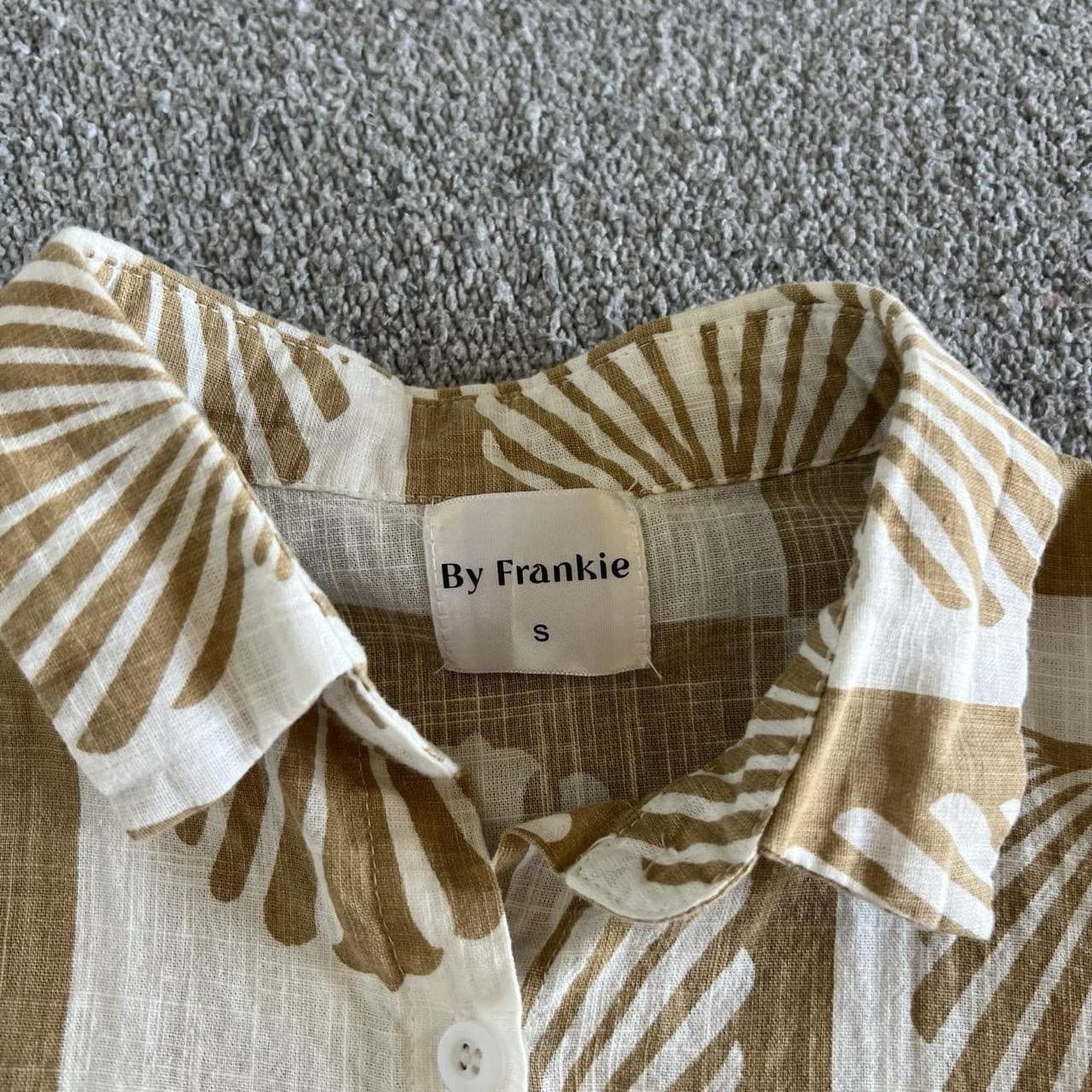By Frankie Seashell Shirt S Beige Checkered Button Up Slub Cotton Boho Coastal — photo 4 of 8