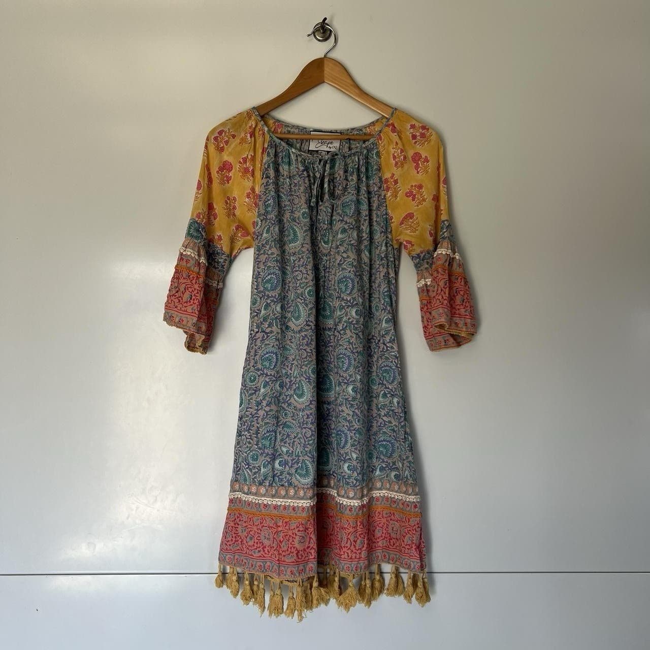 Escape by OQ 100% Cotton Boho Mini Dress 8 Block Print Tassel Bell Sleeve Smock — photo 3 of 7