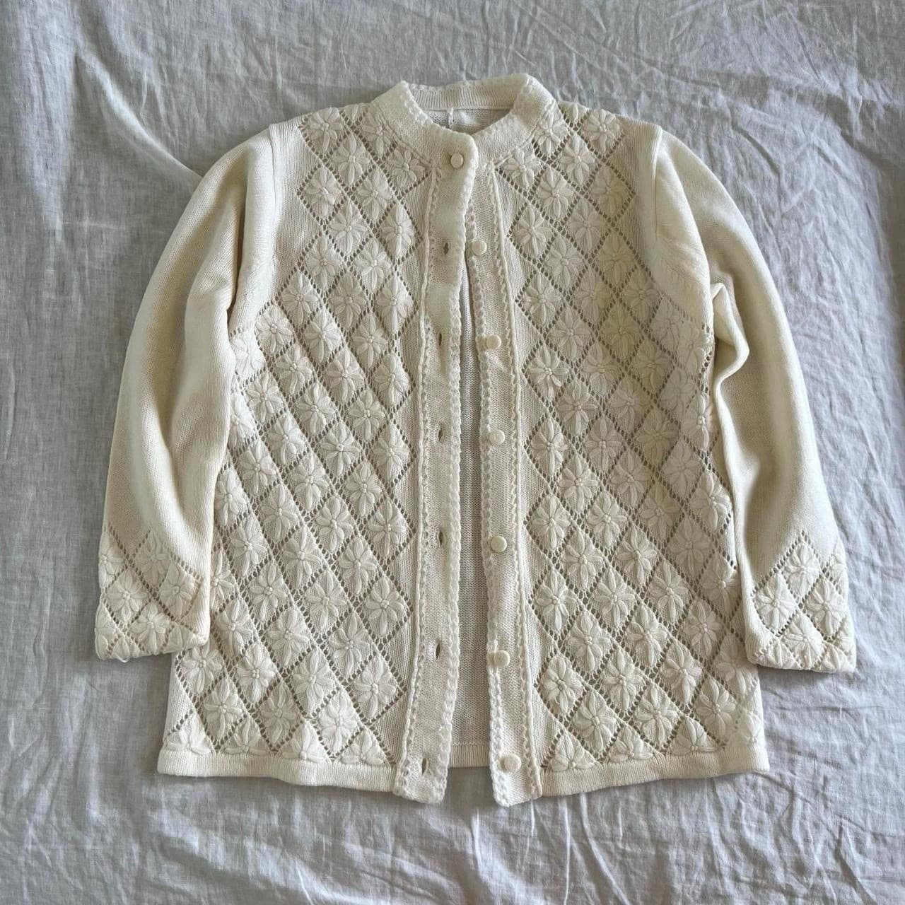 Vintage White Knit Cardigan SM Daisy Floral Pointelle Lace Button Up Sweater — photo 1 of 7