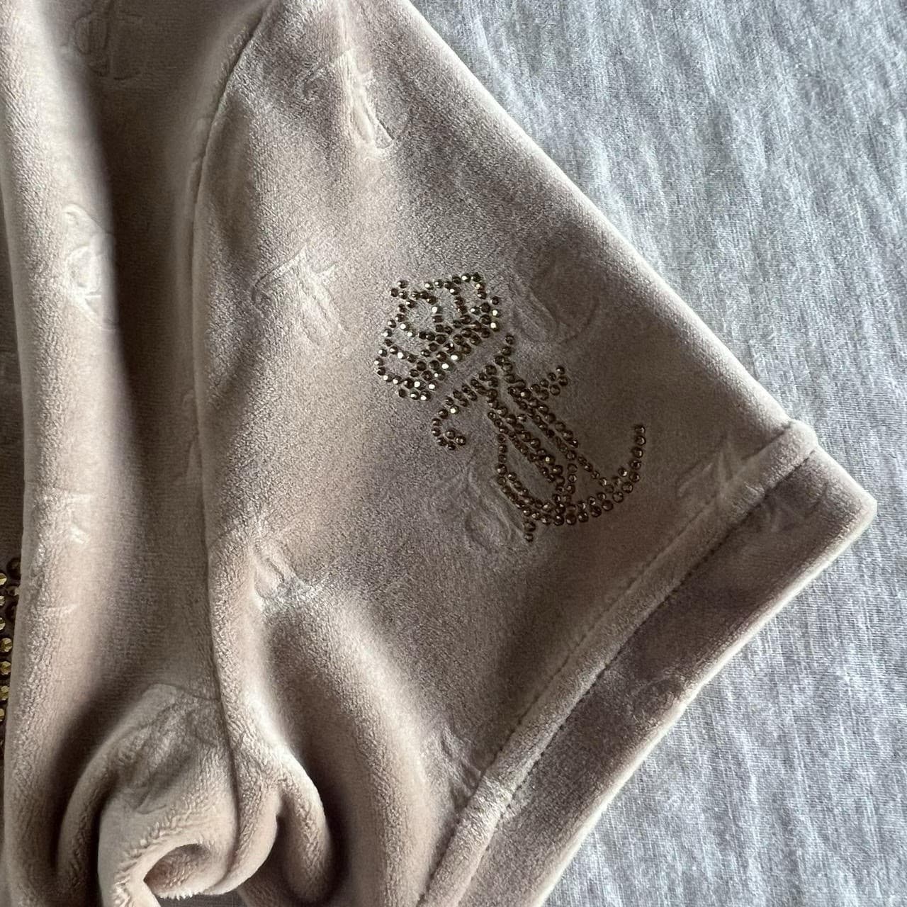 Juicy Couture Brown Velour Crop Top XS Embossed Monogram Rhinestone Y2K Bling — photo 5 of 8