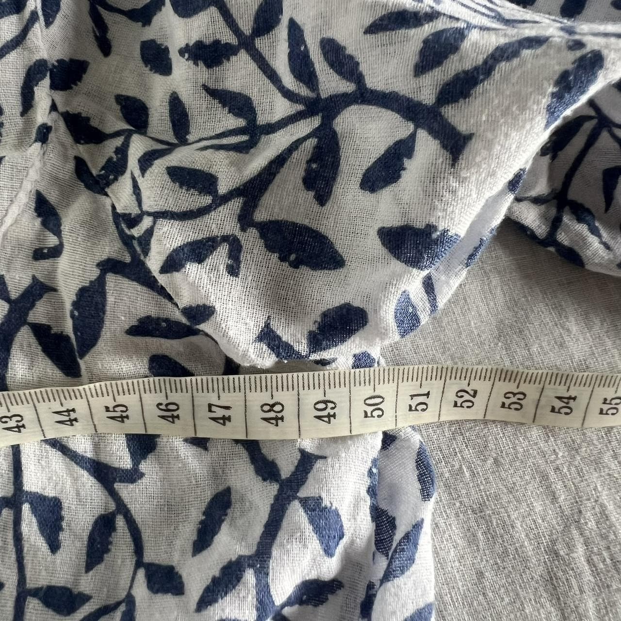 Namastai White Blue Floral Ruffle Blouse 1 M Boho Coastal Cotton — photo 4 of 8