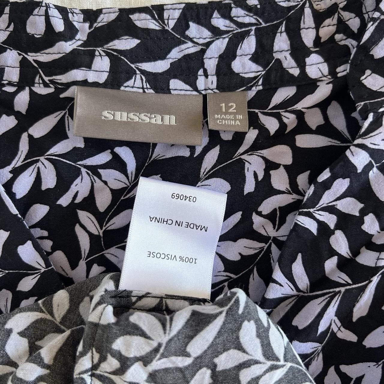 Sussan Floral Blouse Black White Viscose Peasant Top Puff Sleeve Work Office 12 — photo 8 of 8