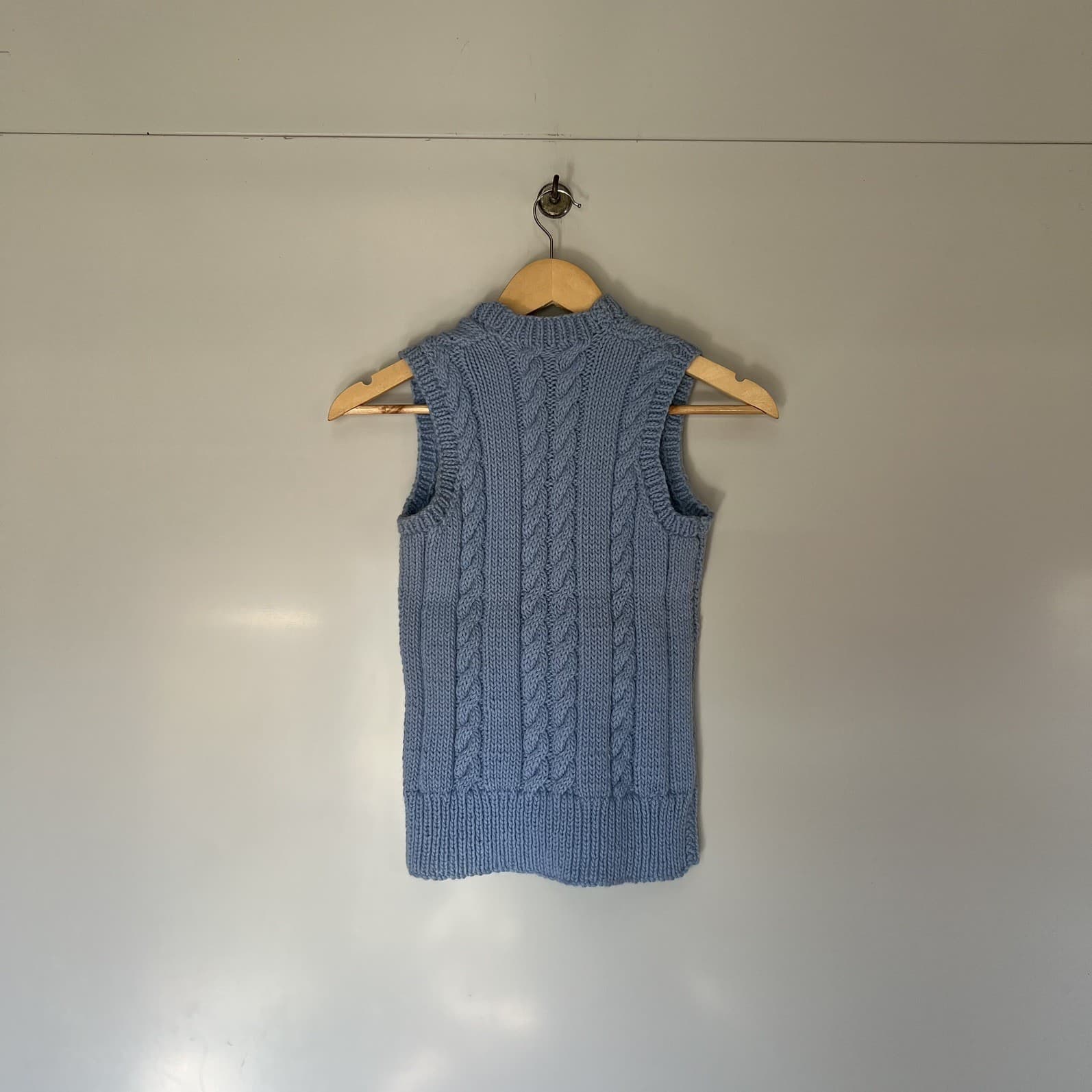 Handmade Cable Knit Sweater Vest Blue V-Neck Cotton Blend Tank Vintage Style XS — photo 4 of 9