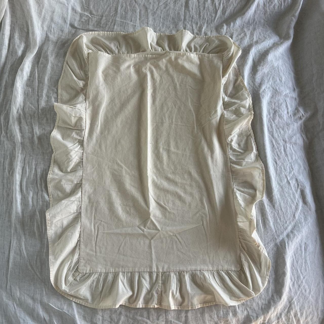 Vintage Ruffle Pillowcases Pair Standard Ivory Cream Cotton Blend Prairie — photo 5 of 6