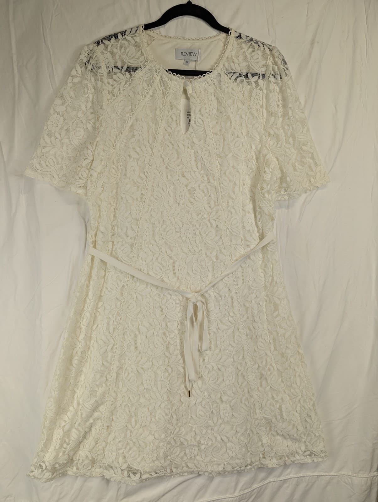 Review White Lace Shift Dress Cocktail Wedding Lace NWT Plus Size 18 US 14 — photo 5 of 12