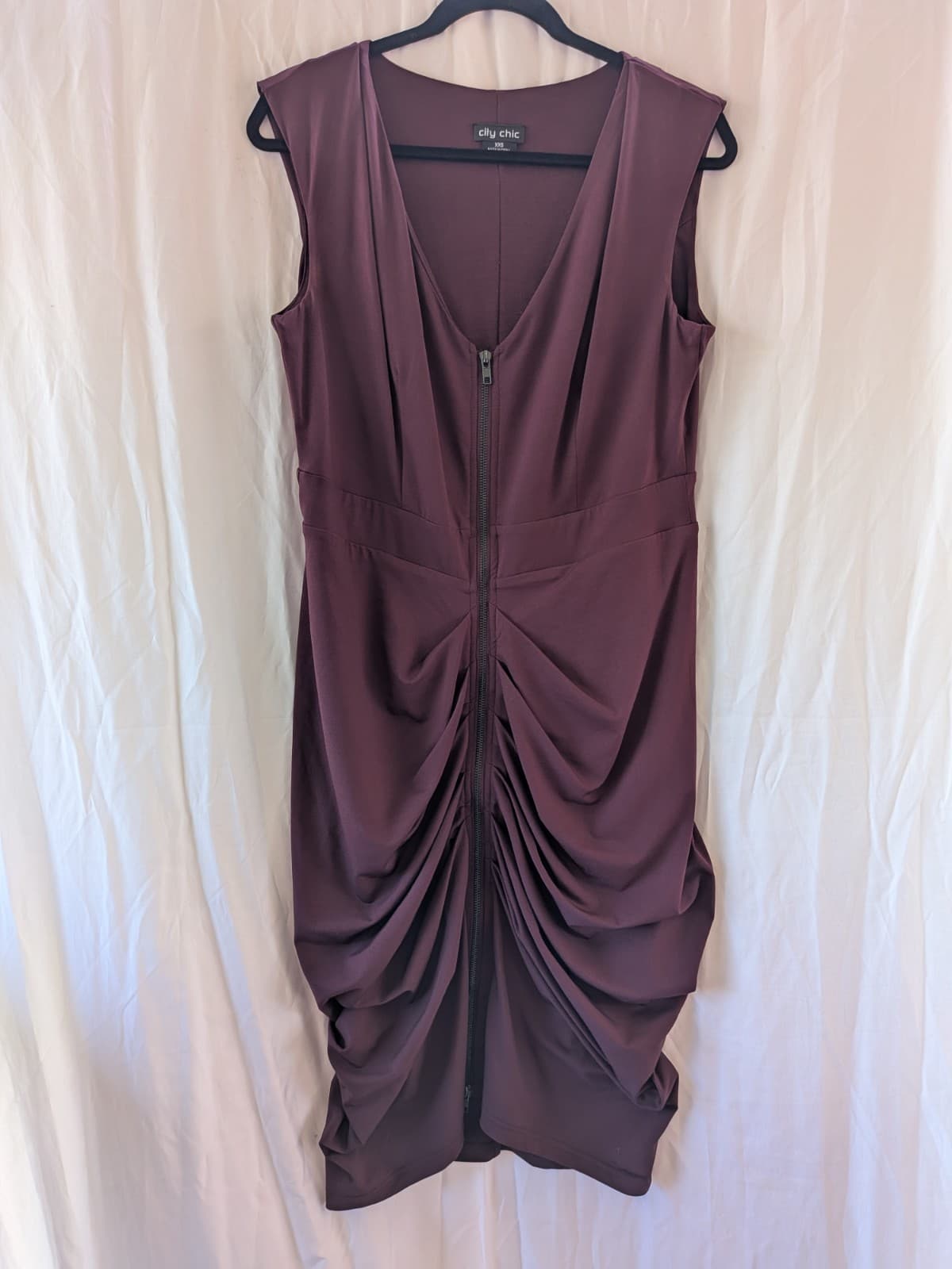 City Chic Dress Burgundy Purple Red Bodycon Sleeveless Zip Plus Size XXS AU 14 — photo 2 of 11