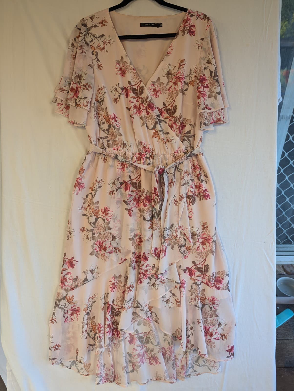 Portmans Dress Pink Floral Wrap Ruffle Cocktail Plus Size Aus 16 US 12 — photo 3 of 10