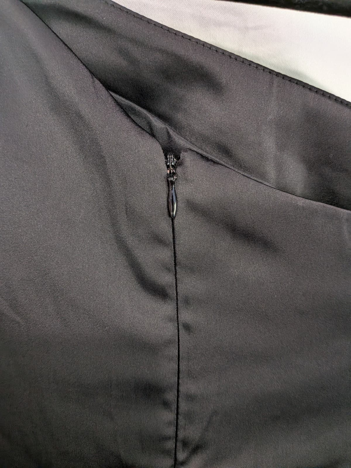 Review Dress One Shoulder Cocktail Black Satin Rosette Formal Y2K Wedding Sz 14 — photo 8 of 10