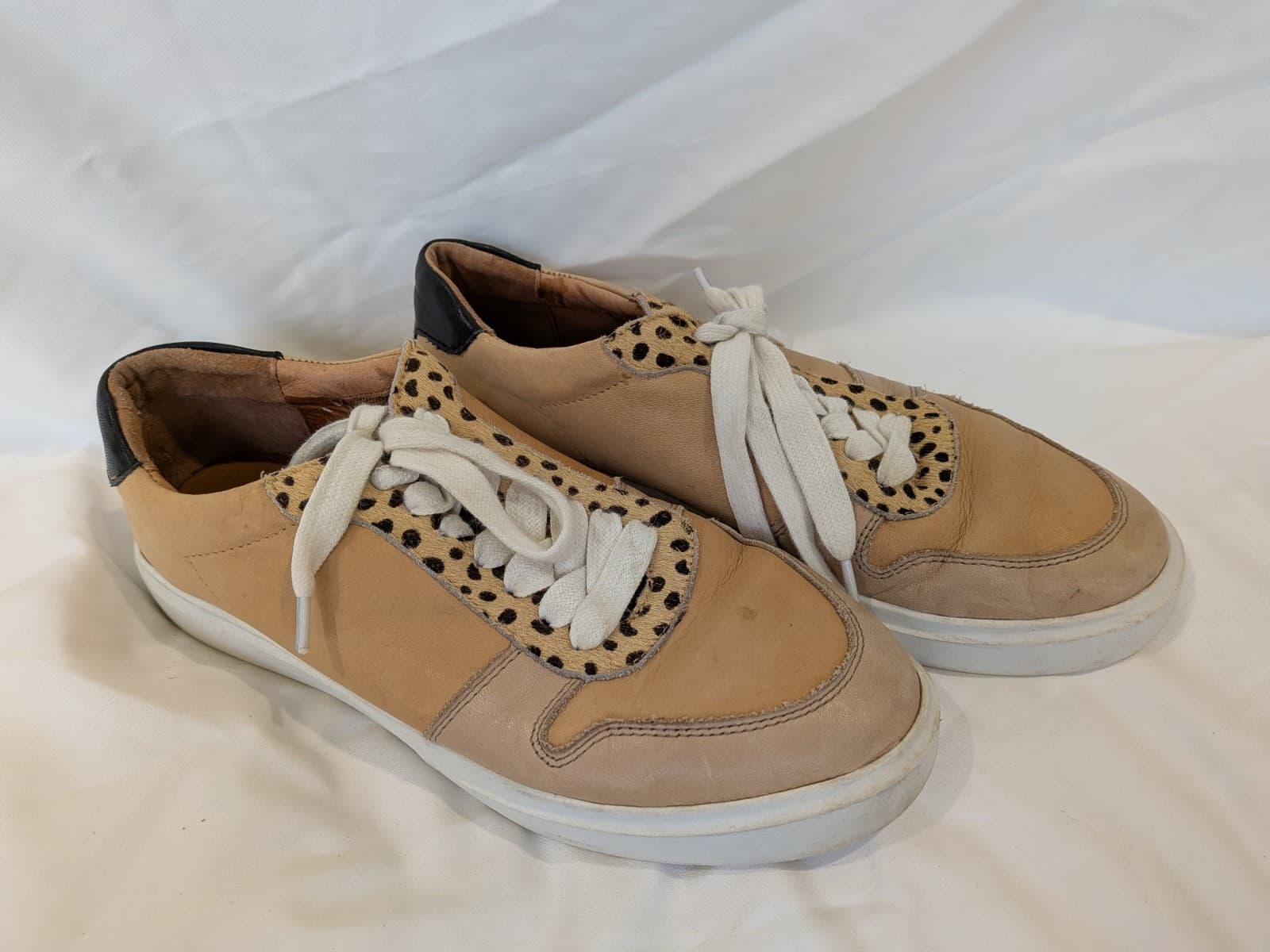 EOS Umina Leather Sneakers EU 38 Nude Cheetah Comfort Lace Up Shoes Animal Print — photo 2 of 12