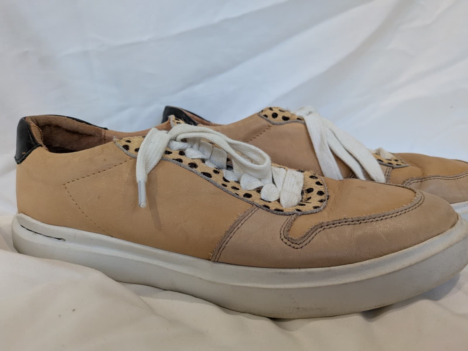 EOS Umina Leather Sneakers EU 38 Nude Cheetah Comfort Lace Up Shoes Animal Print — photo 3 of 12