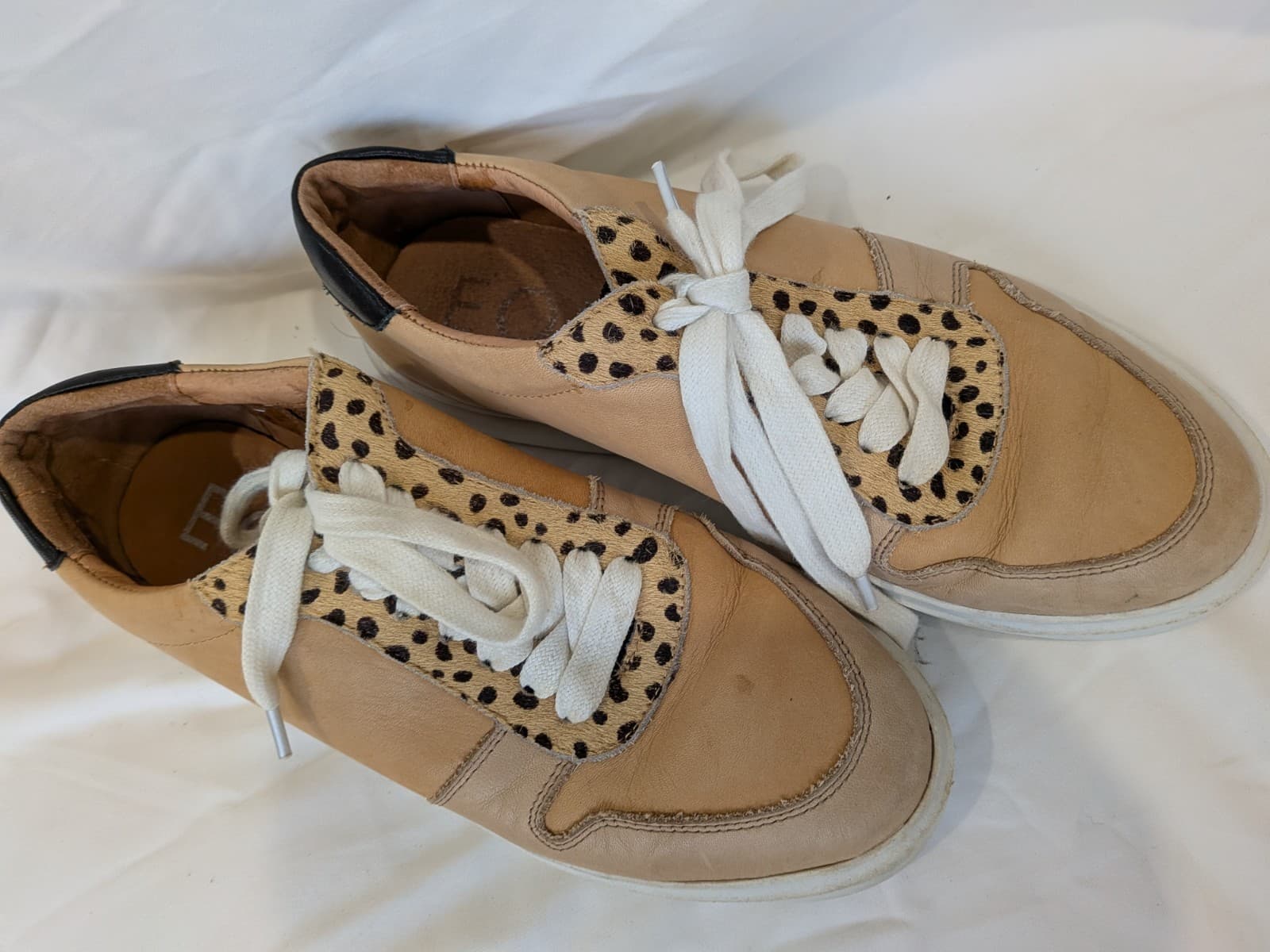 EOS Umina Leather Sneakers EU 38 Nude Cheetah Comfort Lace Up Shoes Animal Print — photo 4 of 12