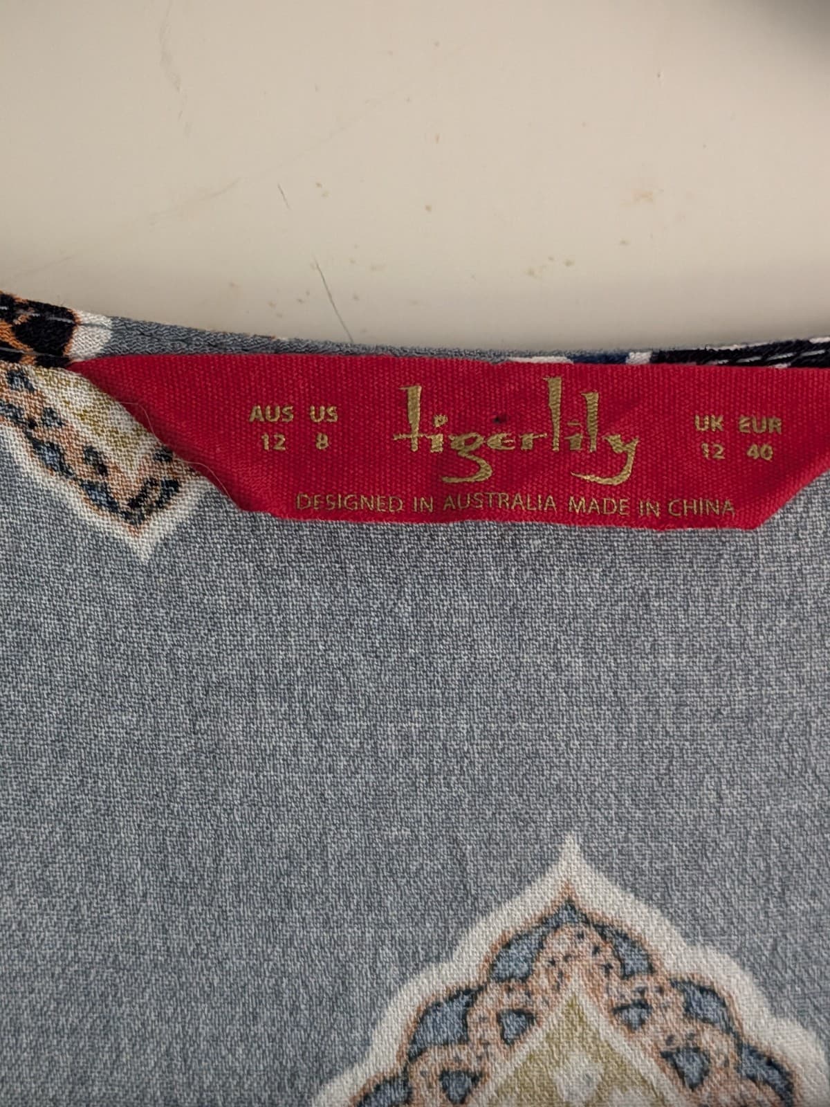 Tigerlily Wrap Midi Dress AUS 12 Blue Boho Medallion Print Rayon Long Sleeve — photo 6 of 9