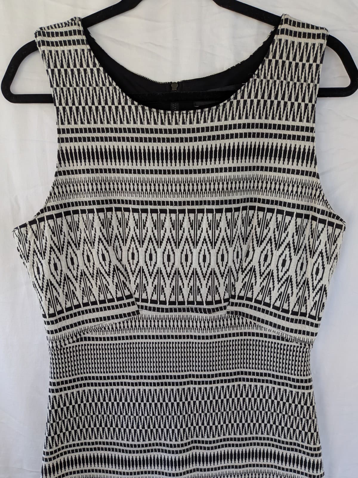 Decjuba Dress Size 14 Black White Geometric Bodycon Work Office Stretch — photo 6 of 12
