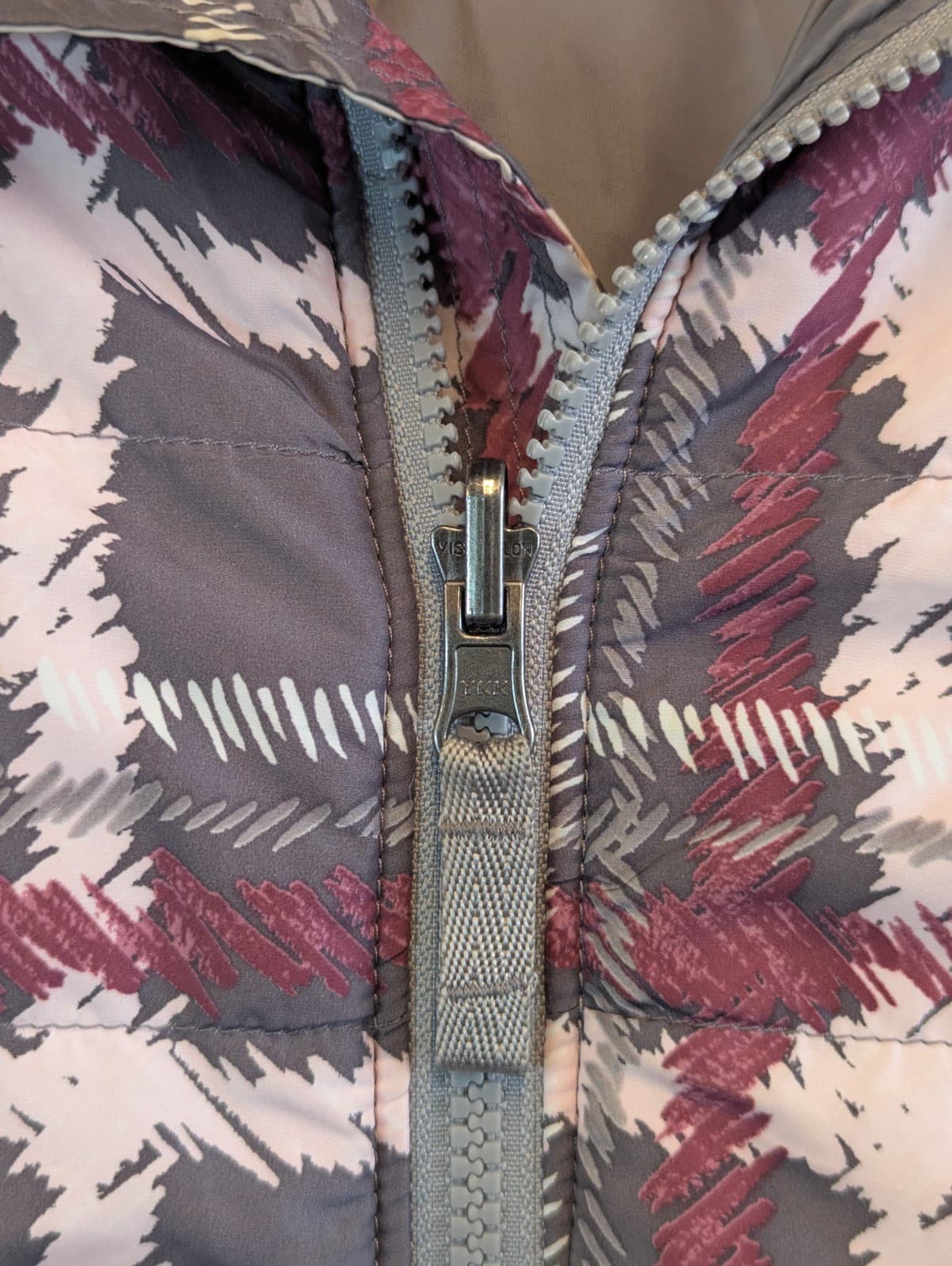 The North Face Women XS Puffer Jacket Plaid Check Grey Pink Insulated Winter — photo 3 of 16