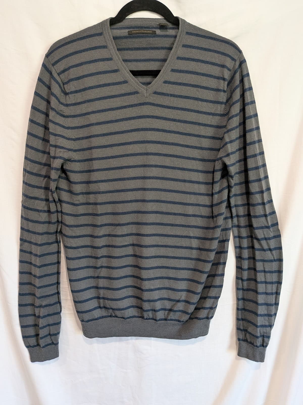 Country Road Merino Wool Jumper Mens Medium Grey Blue Stripe V Neck Knit — photo 2 of 9