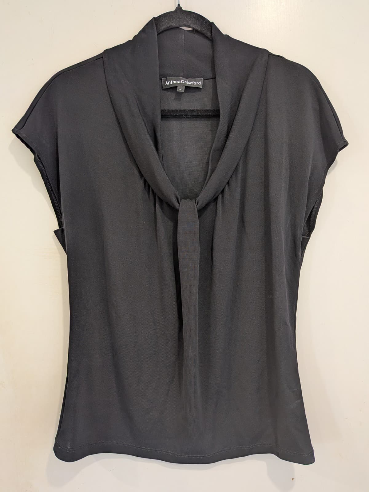 Anthea Crawford Top Womens M Black Tie Neck Blouse Cap Sleeve Stretch Career — photo 3 of 8